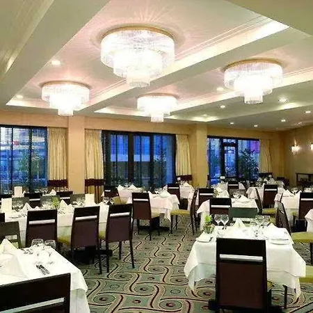Hotel Brown Acropol, A Member Of Brown 4*