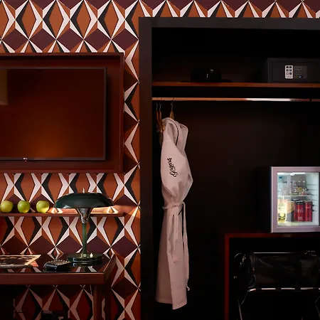 Hotel Brown Acropol, A Member Of Brown 4*